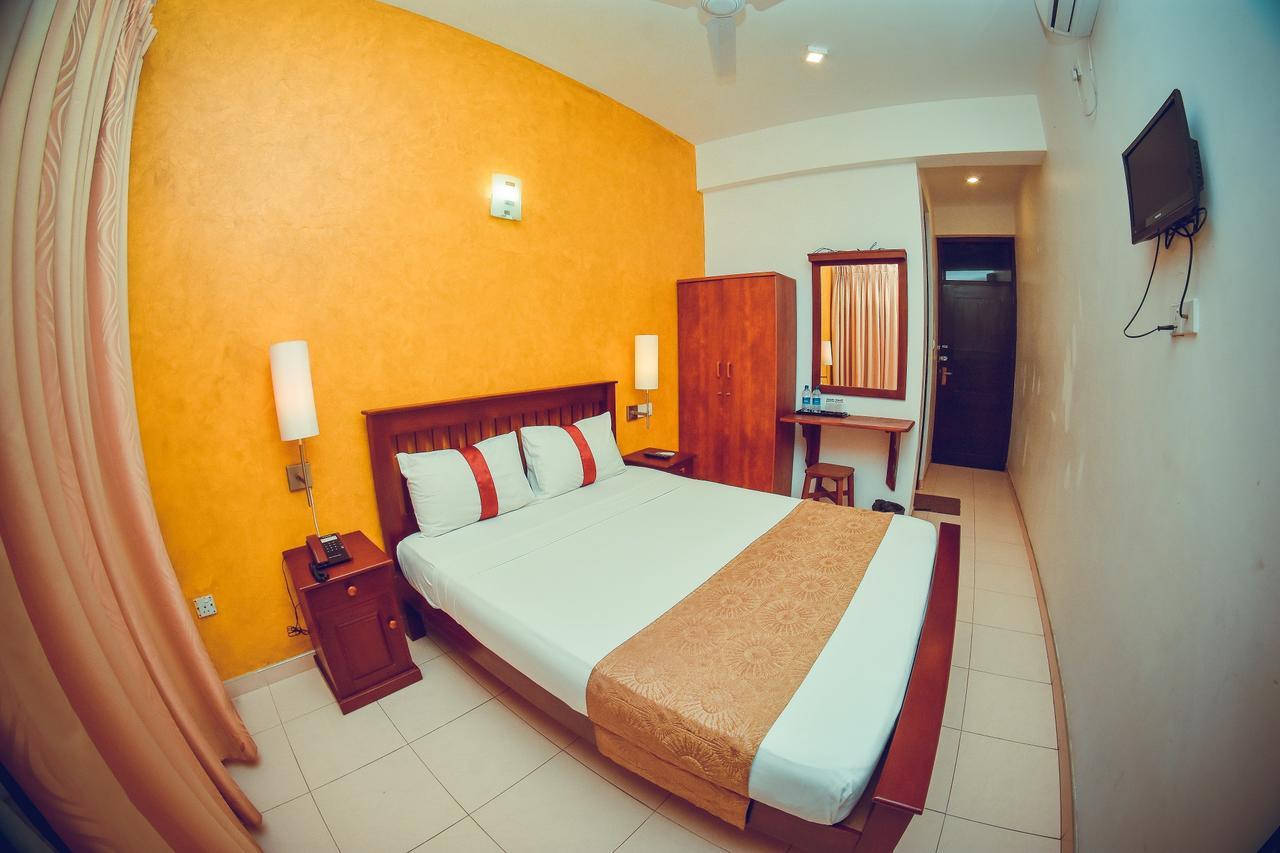 Zendara Hotel Негомбо Экстерьер фото