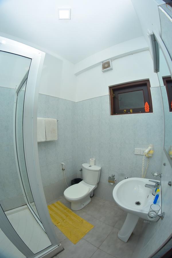Zendara Hotel Негомбо Экстерьер фото